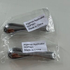 2 Algenist Silver Skincare Applicator under eye